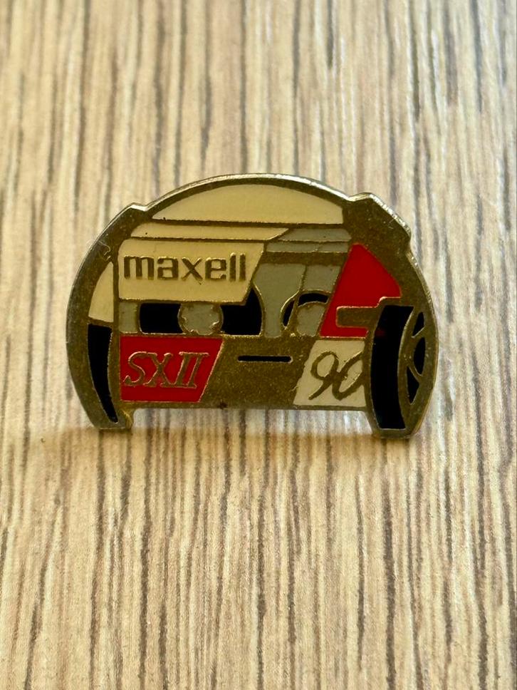 Maxell SXII Vintage Pin, Verzamelen, Speldjes, Pins en Buttons, Gebruikt, Speldje of Pin, Merk, Ophalen of Verzenden