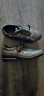 Schoenen, Ophalen of Verzenden, Zo goed als nieuw, Sneakers of Gympen