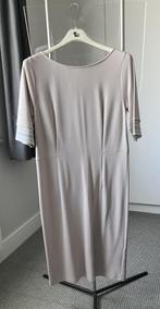 Jurk van het merk STROKE, Kleding | Dames, Jurken, Beige, Maat 42/44 (L), Ophalen of Verzenden, Zo goed als nieuw