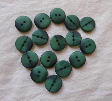 16 Groene knoopjes met 1 streepje Ø 1.5 cm  beschikbaar voor biedingen