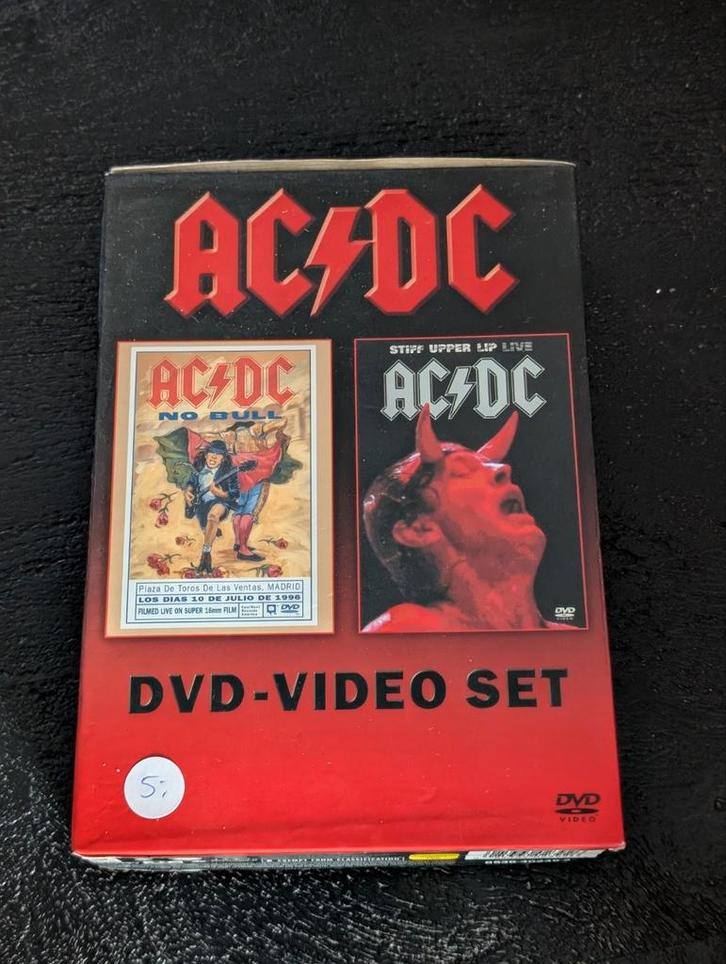 AC/DC - 2 DVD Set: No Bull & Stiff Upper Lip Live, Cd's en Dvd's, Dvd's | Muziek en Concerten, Verzenden