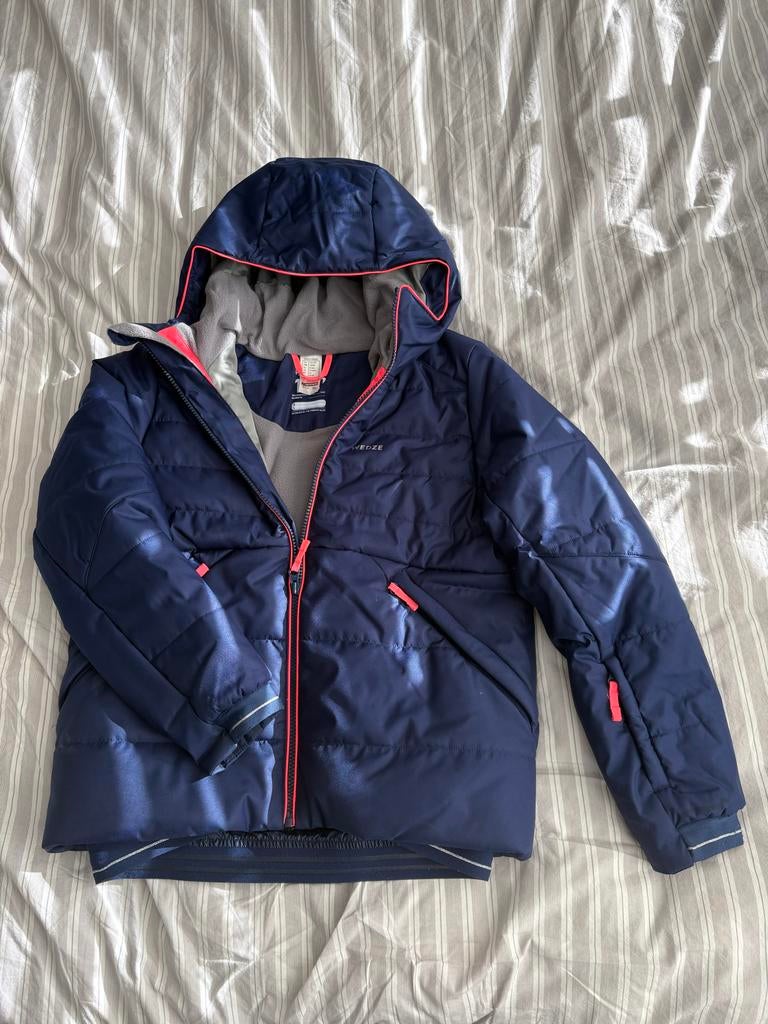 Donkerblauwe winterjas / skijas - maat 140, Kinderen en Baby's, Kinderkleding | Maat 140, Ophalen of Verzenden, Zo goed als nieuw