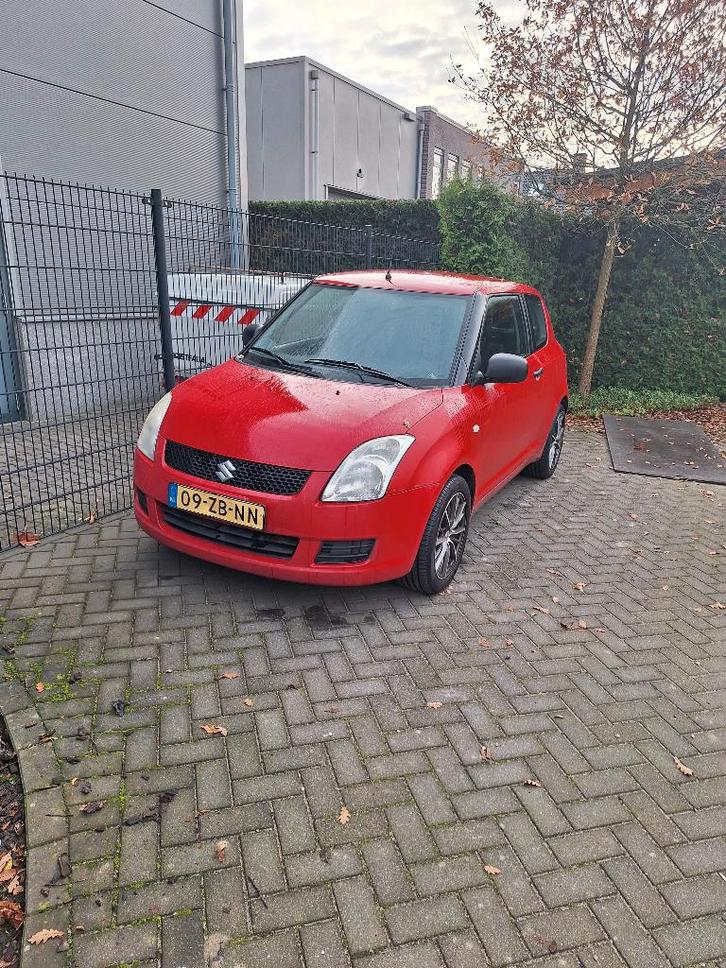 Suzuki Swift 1.3 3D 2008 Rood,  nieuwe apk, Auto's, Suzuki, Particulier, Swift, Airbags, Radio, Benzine, Euro 4, C, Hatchback