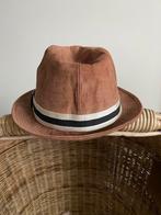 Gucci suede hoed maat 58, Verzenden, Hoed, Zo goed als nieuw, 58 of 59 cm (L, 7¼ of ⅜ inch)