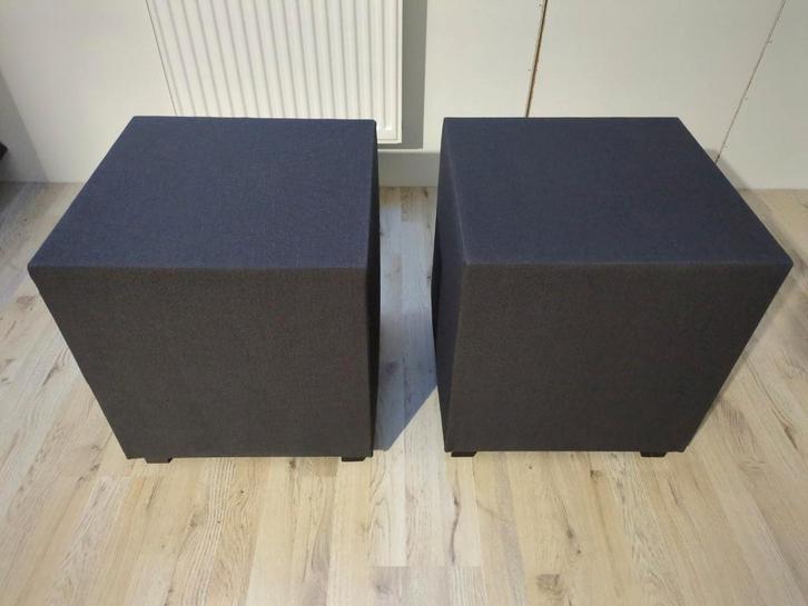 Twee hockers / nachtkastjes, Huis en Inrichting, Slaapkamer | Nachtkastjes, Gebruikt, Ophalen