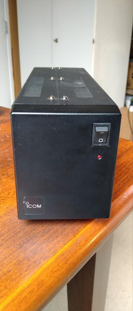 ICOM PS-85 power supply 20 Ampere., Telecommunicatie, Zenders en Ontvangers, Gebruikt, Zender en Ontvanger, Ophalen of Verzenden