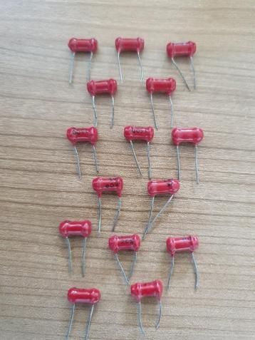 Vintage dog bone condensators 1500pF (15 stuks) beschikbaar voor biedingen