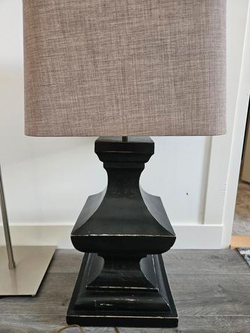 Prachtige landelijke lamp beschikbaar voor biedingen