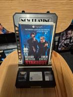 Stakeout VHS - Touchstone Home Video - Ex-Rental, Ophalen of Verzenden