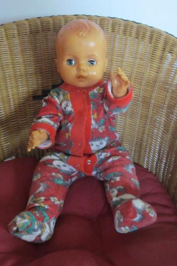 grote babypop beschikbaar voor biedingen