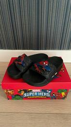 Adidas Spiderman slippers maat 28, Kinderen en Baby's, Jongen, Overige typen, Ophalen of Verzenden, Zo goed als nieuw