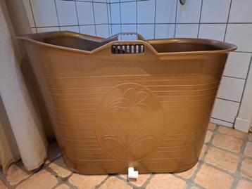 FlinQ bath bucket goud beschikbaar voor biedingen