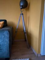 Stoere industriële vloerlamp, Huis en Inrichting, Lampen | Vloerlampen, Ophalen, Gebruikt, Hout, 150 tot 200 cm