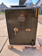 Antieke Lips Kluis - Uniek Stuk!, Ophalen