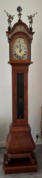 Amsterdams horloge, Ophalen