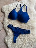 Prachtig kobsltblauw setje hunkemuller Bh70D met string S, Hunkemöller, Ophalen of Verzenden, Blauw, Setje