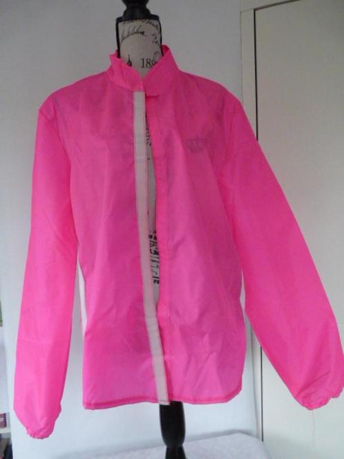 opvallend roze fietsjasje, regenjasje, wandeljasje mt 4, Fietsen en Brommers, Fietsaccessoires | Fietskleding, Zo goed als nieuw