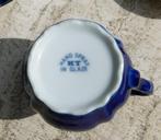 KT Hand Spray in Glaze 18 Koppen en Schotels met Melkkan, Antiek en Kunst, Antiek | Servies los, Ophalen of Verzenden