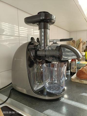 Kitchenbrothers Slowjuicer  beschikbaar voor biedingen