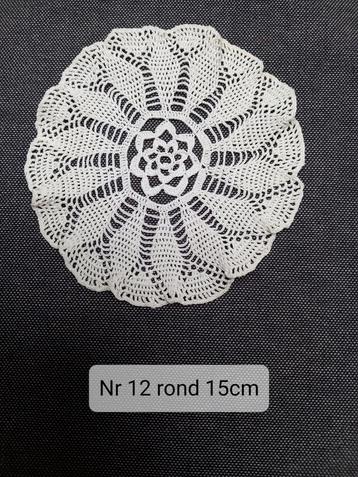 Vintage gehaakt tafelkleed jaren '70 nr 12. beschikbaar voor biedingen