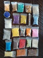 Partij rocailles, 24 zakjes in verschillende kleuren, Hobby en Vrije tijd, Ophalen of Verzenden, Nieuw, Kraal