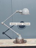 Grijze Franse oude design Jielde lamp met 2 armen, Vintage, oud, design, Frans, Jielde, grijs, industrieel, Ophalen of Verzenden