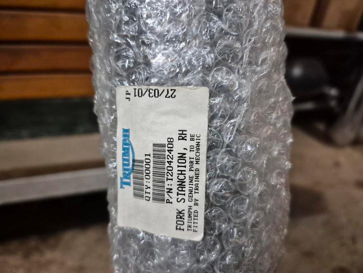 Triumph Tiger 885i voorvorkpoten Nieuw!, Motoren, Onderdelen | Overige, Nieuw, Ophalen of Verzenden