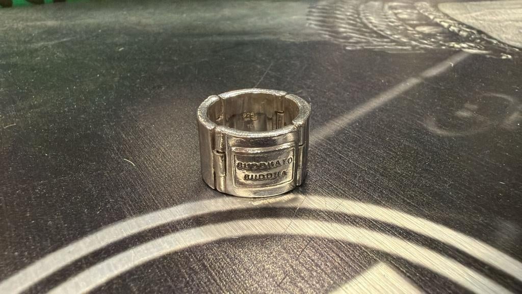 BUDDHA TO BUDDHA RING TYPE 510 STIFF RING MAAT 19 € 79,95, Sieraden, Tassen en Uiterlijk, Ringen, 19 tot 20, Ophalen of Verzenden