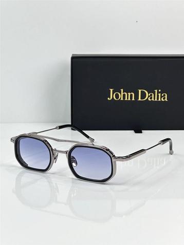 John Dalia bril beschikbaar voor biedingen