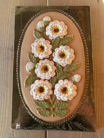 Jie Gantofta Wandtegel - Witte Bloemen - Aimo Design beschikbaar voor biedingen