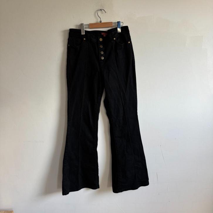 Vintage Flared Denim Jeans maat L, Kleding | Dames, Broeken en Pantalons, Zo goed als nieuw, Maat 42/44 (L), Zwart, Lang, Ophalen of Verzenden