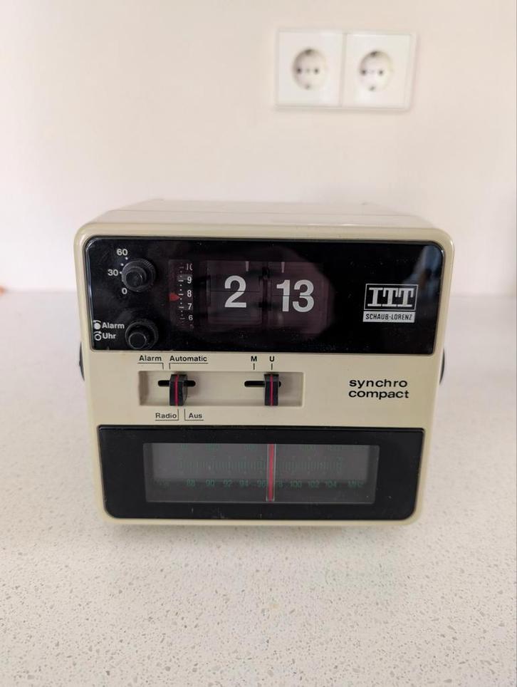 ITT Schaub-Lorenz Flipklok Wekkerradio Vintage, Witgoed en Apparatuur, Wekkers, Gebruikt, Ophalen of Verzenden