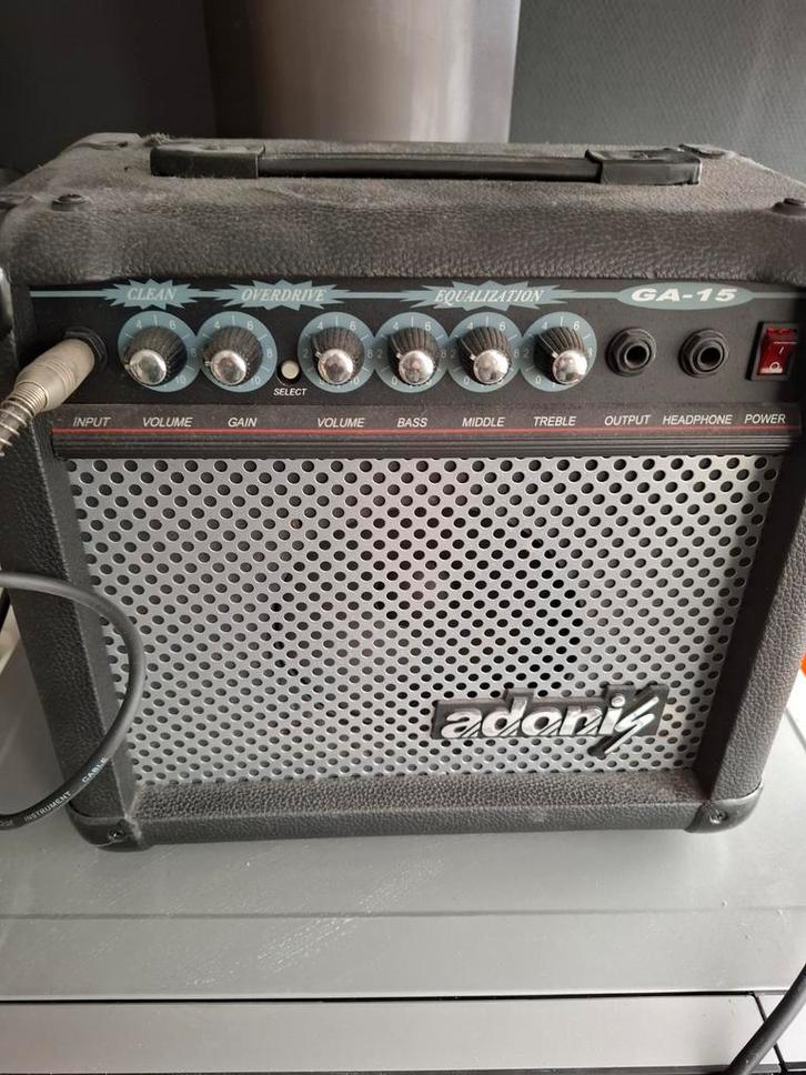 Adonis GA15 Gitaarversterker - Compact en Krachtig, Muziek en Instrumenten, Versterkers | Bas en Gitaar, Gebruikt, Gitaar, Minder dan 50 watt