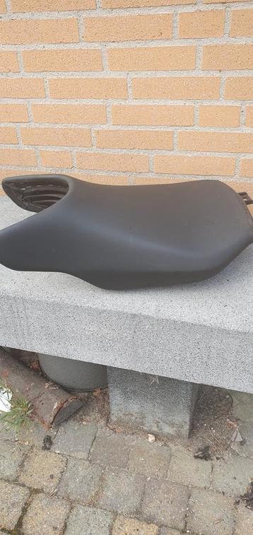 Verhoogd zadel bmw r1200r  beschikbaar voor biedingen