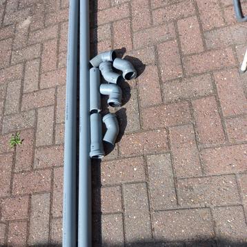 Pvc afvoer buizen beschikbaar voor biedingen