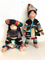 Twee textiel popen wereldpop Thailand Natione kleding, Verzamelen, Poppen, Ophalen, Pop