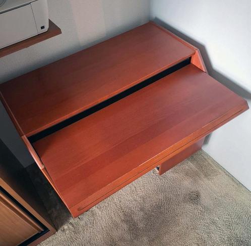 bureau voor computer met uitschuifbaar blad, Huis en Inrichting, Bureaus, Gebruikt, Bureau, Met wielen, Ophalen