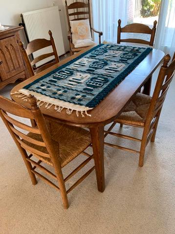 Eettafel , uitschuifbaar, eiken fineer beschikbaar voor biedingen