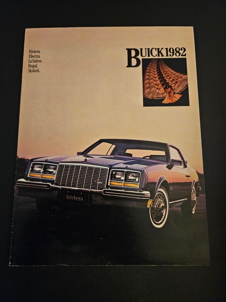 Brochure Buick 1982 USA, Ophalen of Verzenden, Zo goed als nieuw, Overige merken