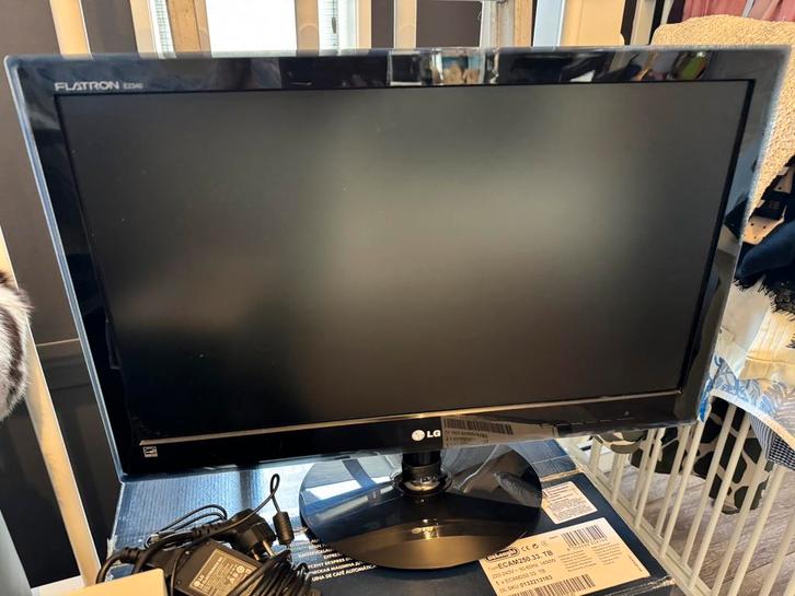 LG Flatron beeldscherm, Computers en Software, Monitoren, Gebruikt, 60 Hz of minder, HDMI, Kantelbaar, IPS, Full HD, Ophalen