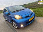 Toyota Aygo 1.0-12V Dynamic Blue / topstaat, Voorwielaandrijving, Elektrische ramen, Gebruikt, 68 pk