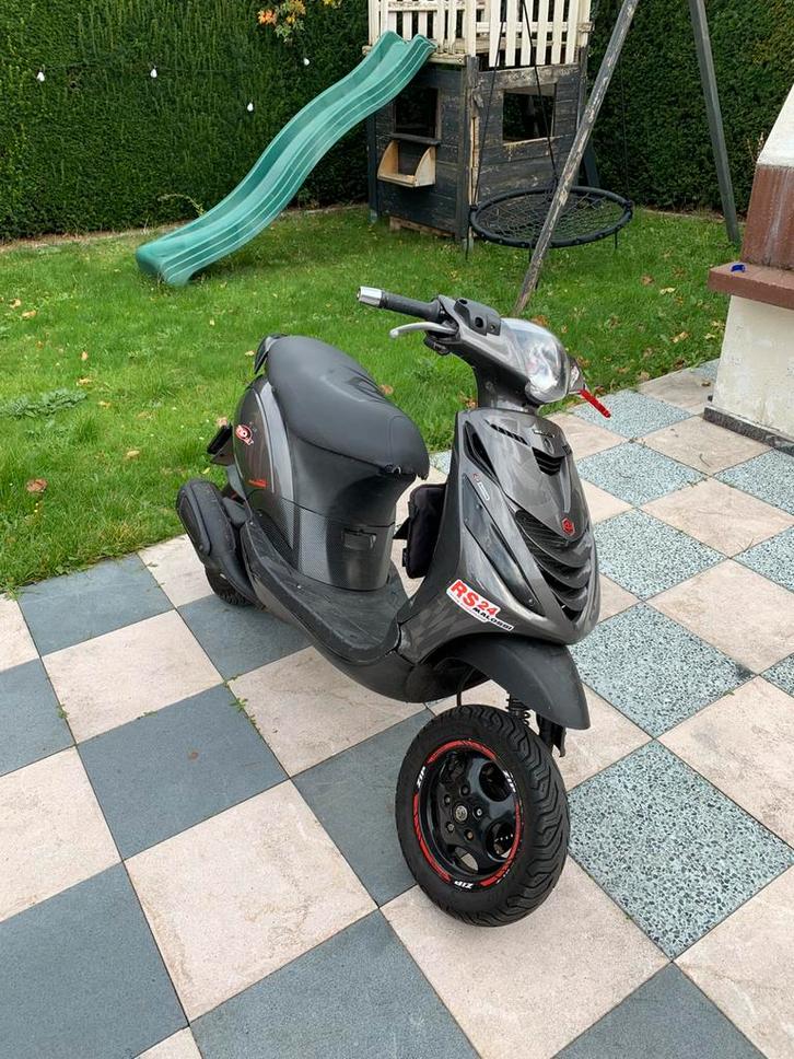 Piaggio zip 172cc LC bromplaat ruilen !!, Fietsen en Brommers, Scooters | Piaggio, Zo goed als nieuw, Zip, Tweetakt, Ophalen