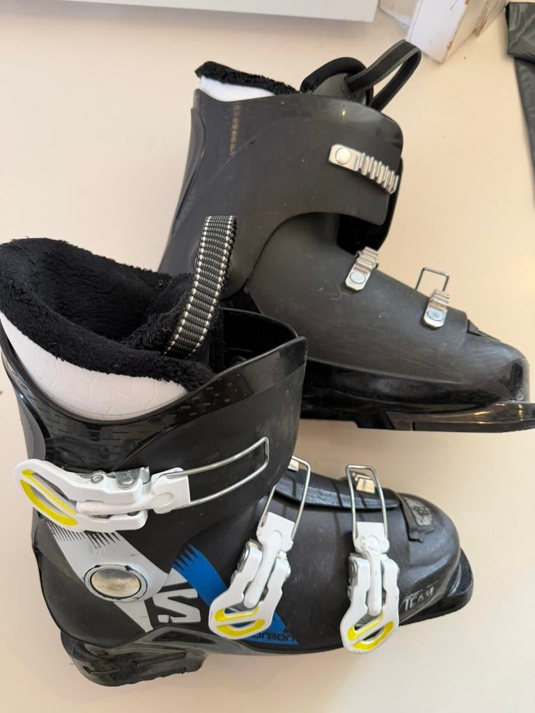 Zwarte skischoenen kind 26/26,5, Sport en Fitness, Skiën en Langlaufen, Ophalen, Gebruikt, 100 tot 140 cm, Schoenen