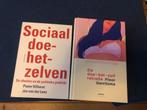 Twee Romans: Sociaal doe-het-zelven & Doe-het-zelf retraite, Ophalen of Verzenden, Zo goed als nieuw, Nederland
