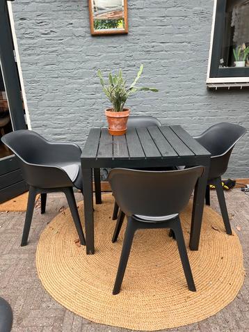Tuinset - Tuintafel met stoelen - Kunststof beschikbaar voor biedingen