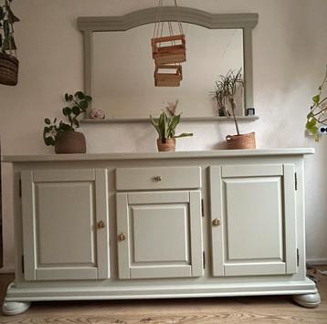 Groene dressoir & spiegel beschikbaar voor biedingen
