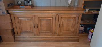 Houten Dressoir beschikbaar voor biedingen