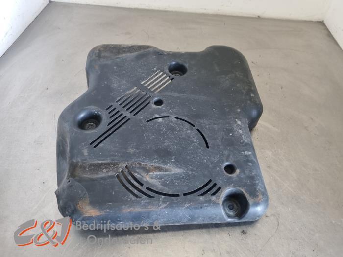 Beschermplaat bodem van een Renault Trafic, Auto-onderdelen, Carrosserie en Plaatwerk, Renault, Gebruikt, 3 maanden garantie, Ophalen of Verzenden