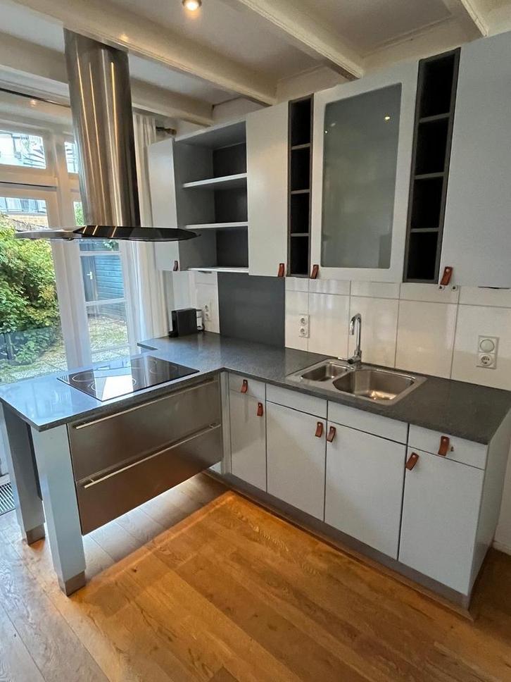 Hoekkeuken met Inbouwapparatuur, Huis en Inrichting, Keuken | Complete keukens, Gebruikt, Hoekkeuken, Blauw, Composiet, Met kookeiland