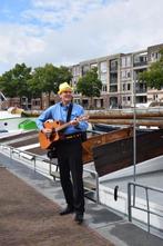 Troubadour Zanger Pianist Eenmansorkest DJ : Richard, Orkest